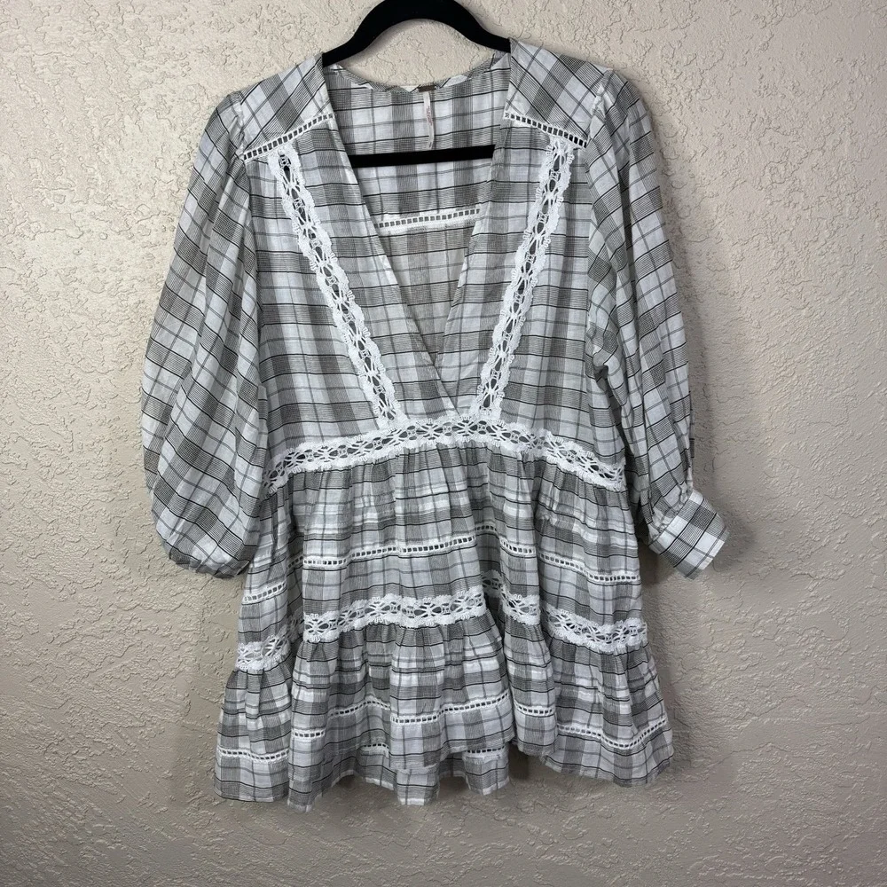 Free People Women's Time Out Tunic Blouse Size SP Tiered Lace Boho Cottagecore